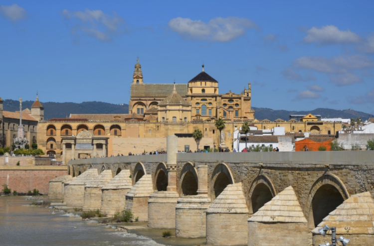 La Unión Nacional de Agencias de Viajes celebra su Foro Dual este mes en Córdoba