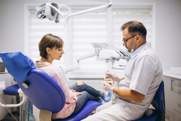 Se traspasa clínica dental en La Carlota (119.999€)