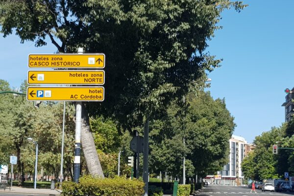 El Ayuntamiento de Córdoba convoca licitación para servicios de señalización vial y balizamiento