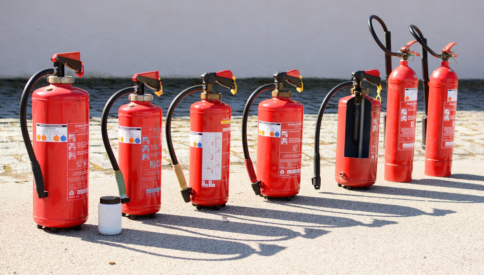 Se licita mantenimiento preventivo y correctivo para las instalaciones y equipos contra incendios por 21.200€