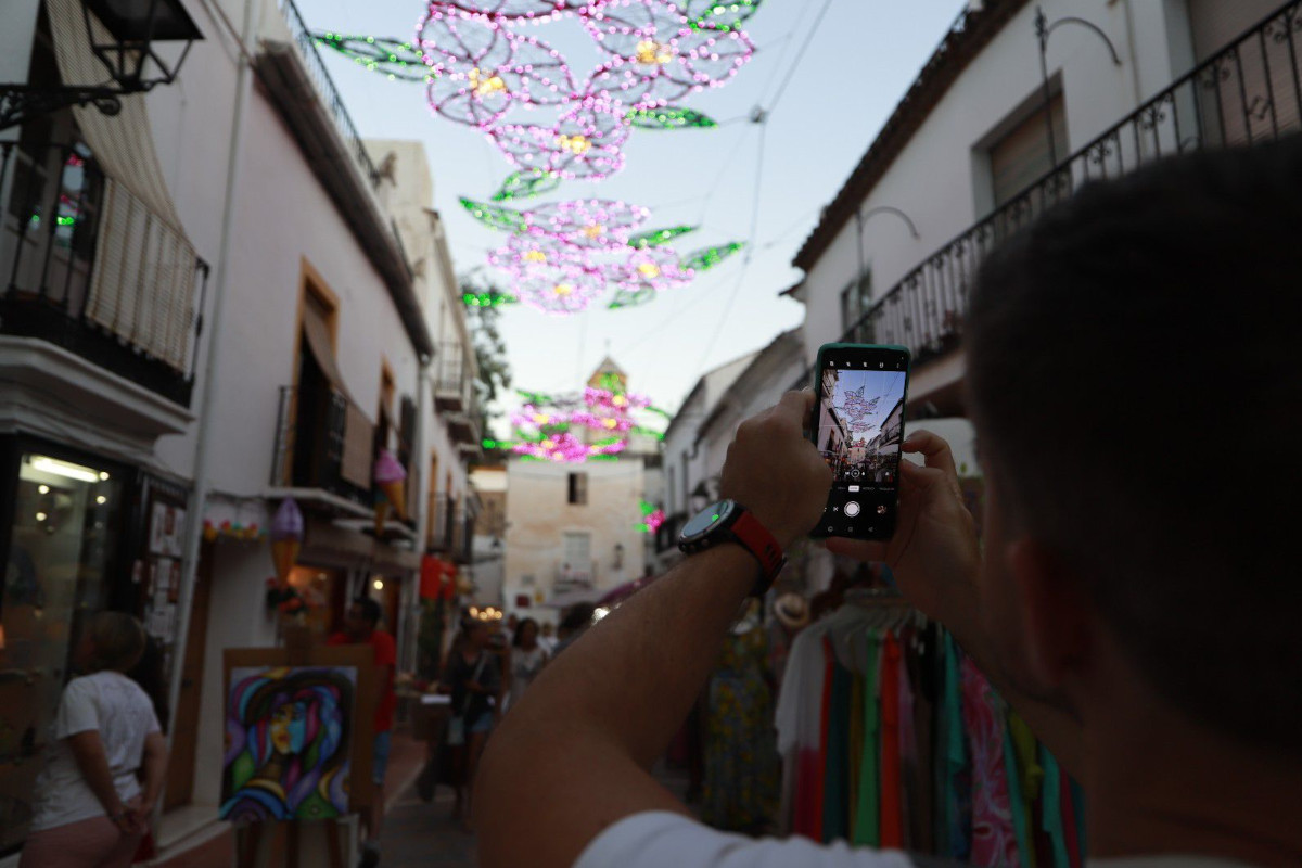 Ximenez Group estrena una pionera iluminación estival en Marbella y San Pedro de Alcántara