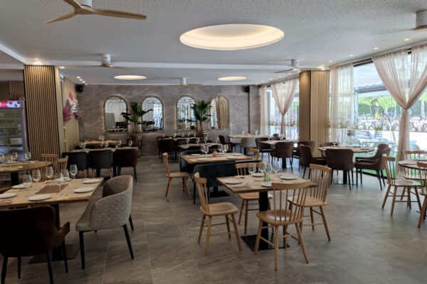 El Mirador del Río abre su tercer restaurante en el centro comercial Los Azahares