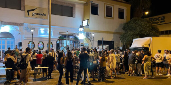 El restaurante La Tapa de Adri abre en el Polígono del Granadal con un horario de casi 24 horas
