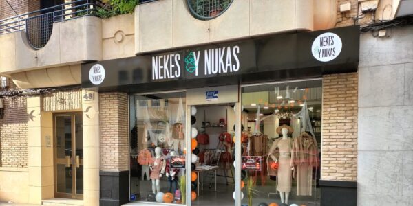 La tienda de ropa infantil Nekes y Nukas abre en Lucena