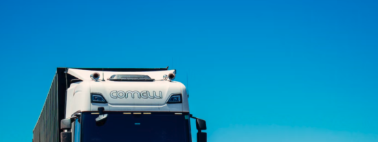 Licitación para suministro de camión con gancho multibasculante para transporte de contenedores de unidad avanzada de puesto de mando.