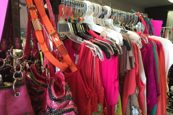 Traspaso de tienda de ropa de señora en Avenida Guerrita, Girls moments (2.000€)
