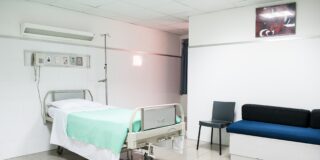 Licitación de Suministro e Instalación de Mobiliario Clínico para el Centro de Salud de Montoro