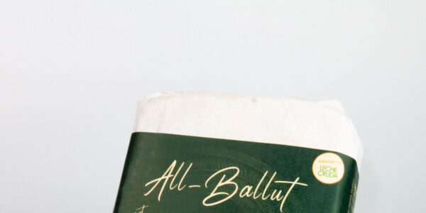 Al-Ballut, un queso curado con bellota, registra su marca