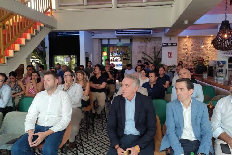 Datta Capital presenta su portal especializado en hostelería con el primer economato hostelero de Córdoba en asociación con Supermercados Piedra