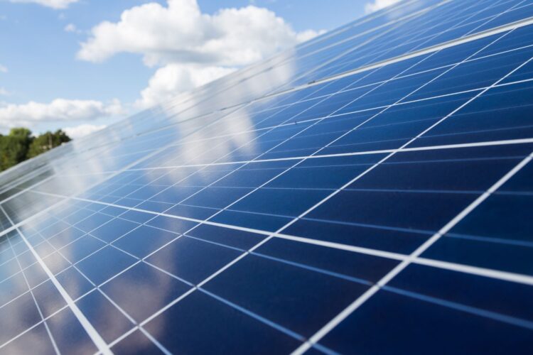 Geimsol solicita registro para servicios de instalación y mantenimiento de instalaciones fotovoltaicas.